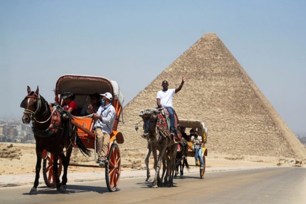 Egipto vuelve abrir sus museos y pirámides.