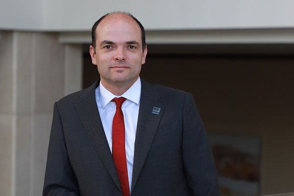 Exdirector de InvestChile: “El país debe redoblar esfuerzos, la pandemia llegó en un momento complejo”
