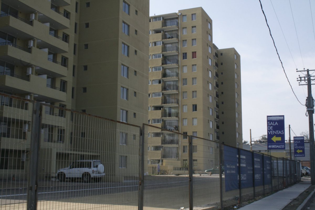 <p>RM: sólo siete comunas ofrecen acceso a departamentos con subsidio aptos para las familias</p>