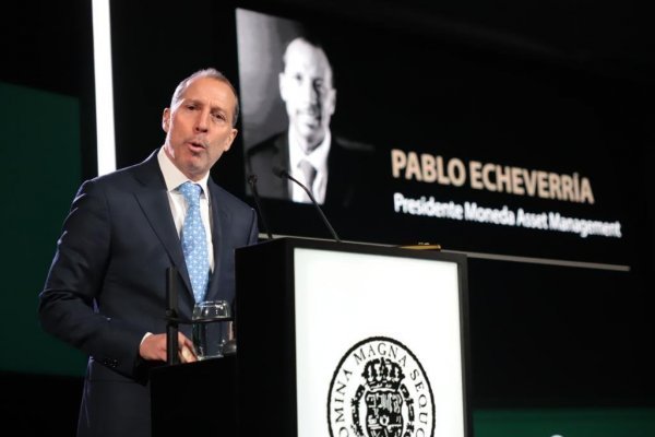 Pablo Echeverría califica de "suicida" la propuesta de retirar el 10% de las AFP