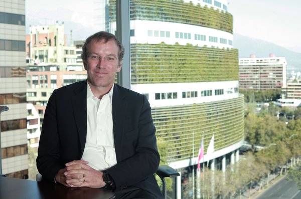 Manuel Irarrázaval: "Los grupos chilenos hoy tienen mayor interés de ir (de compras) a mercados desarrollados"