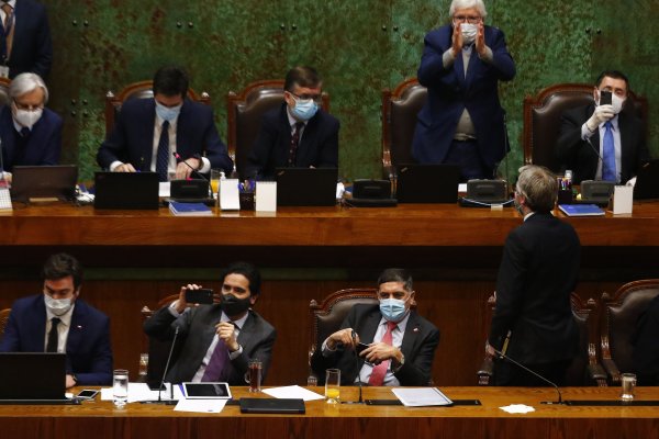 Entre festejos de la oposición y la molestia del oficialismo el proyecto de retiro del 10% de las pensiones avanza al Senado
