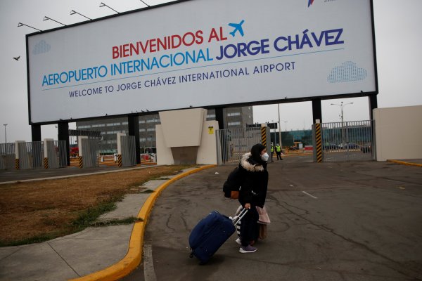 Alivio para aerolíneas en Perú: tendrán un año para devolver costo de pasajes de vuelos cancelados
