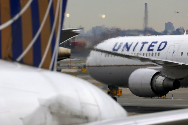 <p>United Airlines perdió US$1.600 millones en segundo trimestre tras la pandemia</p>