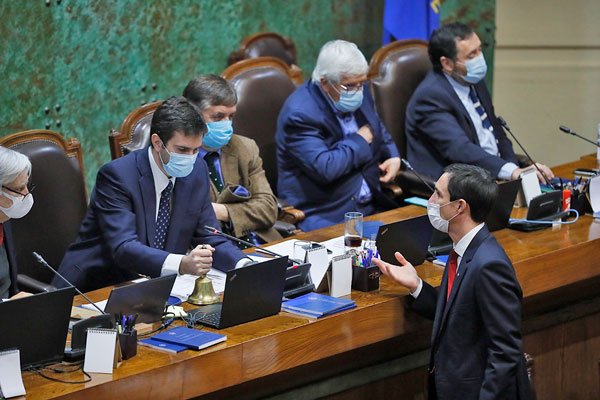 Diputados rechazan veto a proyecto que prohíbe cortes por no pago de servicios básicos