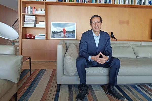 Corredor de bolsa del clan Frei que busca “democratizar” el mercado financiero