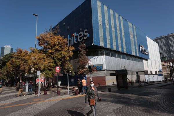 Hites aplica ajustes a negocio financiero y busca la “venia” de sus bonistas