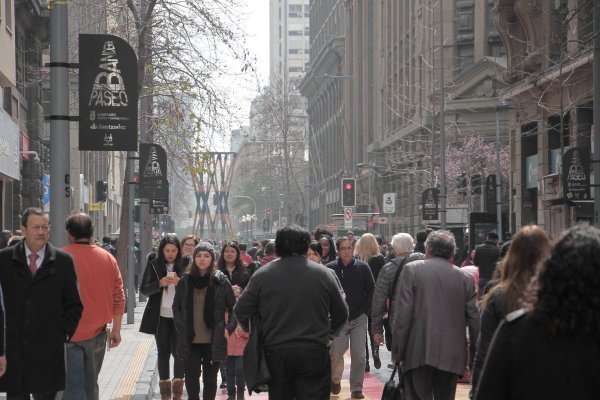 Encuesta de la AChM revela que un 73% siente temor de volver a salir a la calle
