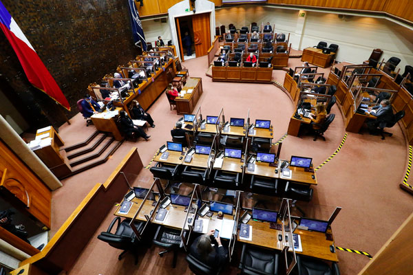 Senado aprobó proyecto de servicios básicos, pero con modificaciones al texto original