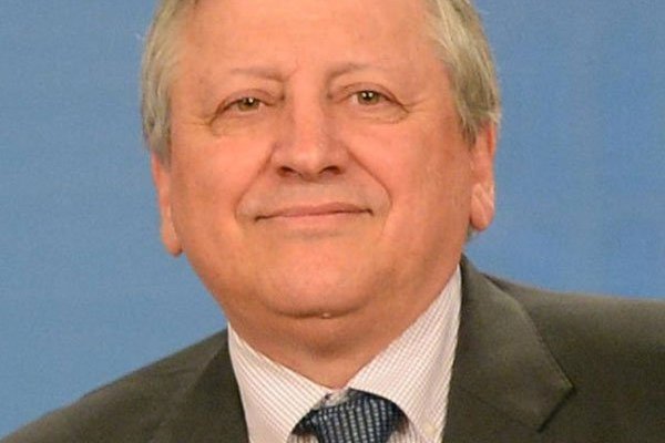 Interrogantes sobre la licitación del Registro Civil