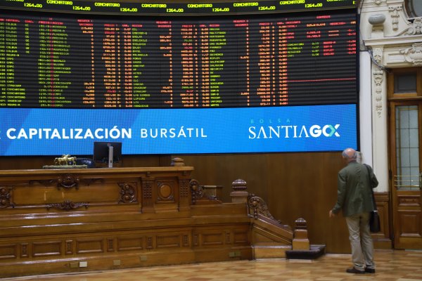 El IPSA cae ante recomendación de cambio de fondos en la AFP, pero Latam Airlines acumula alza de casi 30% en la semana