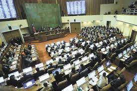 El gobierno ingresa proyecto que permite retener el 10% para pago de pensiones alimenticias y la Comisión de Constitución inicia su trámite