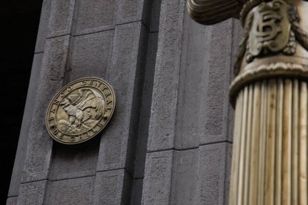 Reforma constitucional para que el Banco Central pueda transar bonos del Fisco en el mercado secundario entra en recta final