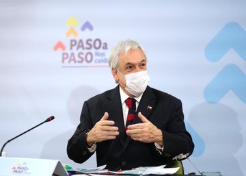 Piñera recibe a grandes empresarios por implementación de plan "Paso a Paso"