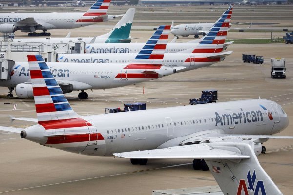 <p>American Airlines reanuda sus vuelos comerciales a Santiago</p>