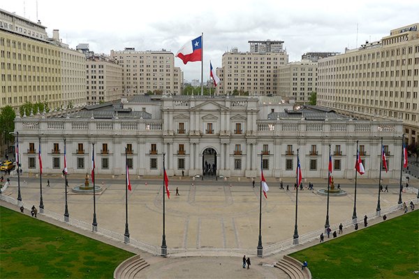 Vía indicación de última hora Gobierno dilata trámite de proyecto que posterga pago de créditos