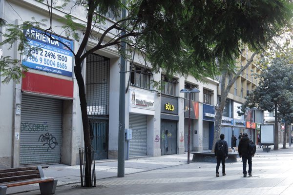 Hasta 40% disminuye el canon de arriendo de espacios comerciales en Santiago centro