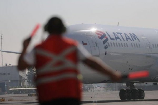 Latam reportó una disminución de las toneladas movilizadas de 22,5% en julio. (Foto: Reuters)