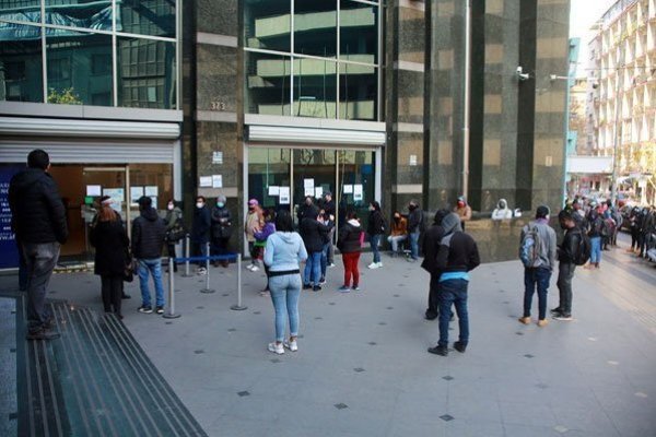Encuesta UC: a julio se han borrado 2,3 millones de empleos en el último año