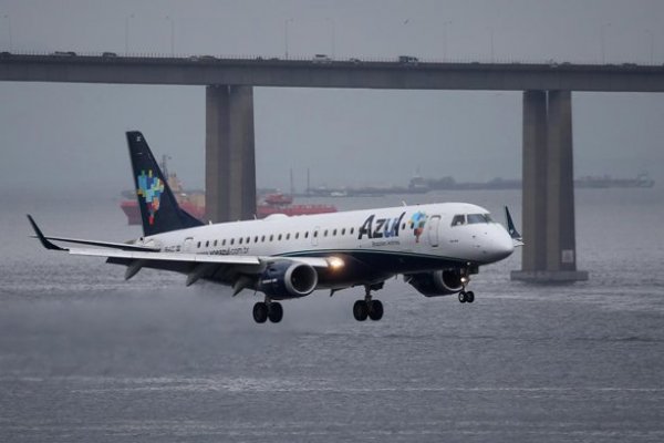 Aerolínea Azul negocia aplazar pago de cupón con acreedores