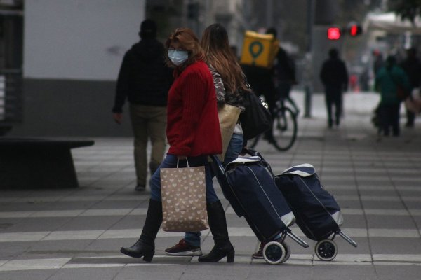 Cadem: Percepción de los chilenos sobre su situación económica pasa a terreno positivo tras el retiro del 10%