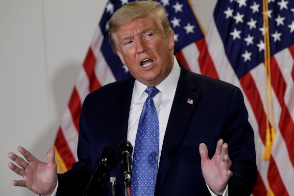 Trump afirma que él suspendió las conversaciones comerciales con China