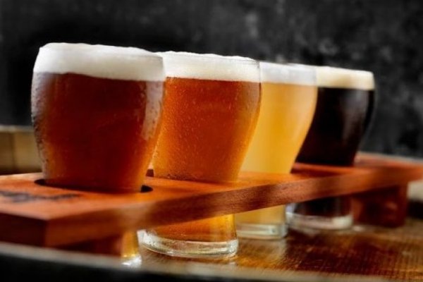 <p>Batalla cervecera: los puntos que podrían marcar la competencia entre CCU y AB InBev</p>