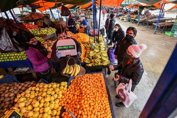 Efecto desconfinamiento y 10%: perspectivas de inflación repuntan para septiembre y alimentos seguirán subiendo