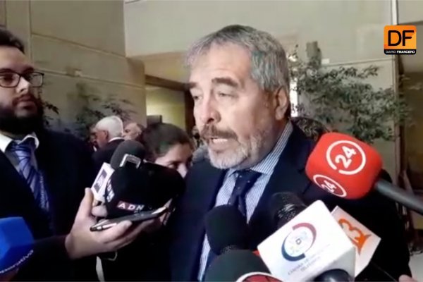 Diputado DC presenta reforma que prohíbe a funcionarios con altos cargos públicos tener inversiones en “paraísos fiscales”