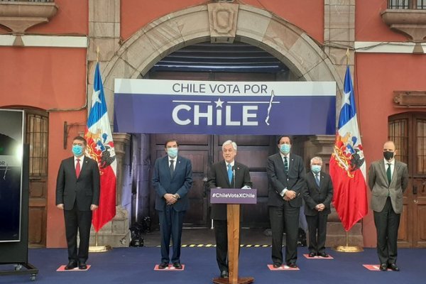 Presidente promulga ley que faculta al Servel para fijar normas sanitarias para un "plebiscito seguro"