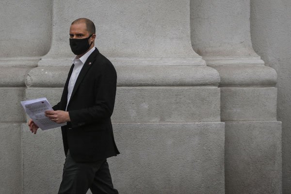 Paro de camioneros: Bellolio señala que el gobierno no descarta la intervención policial para mantener el orden público