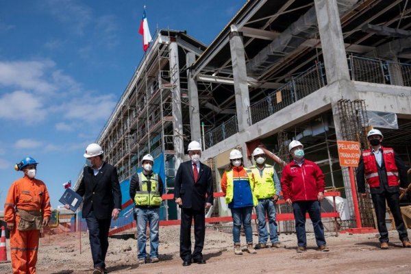 Piñera pide “apurar tranco” en leyes para camioneros y advierte que no permitirá toma de carreteras