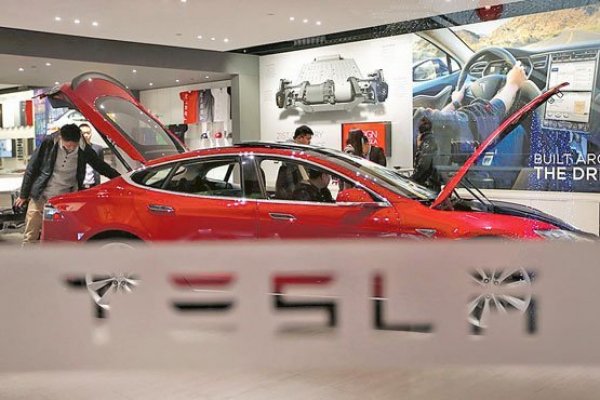 Tesla lanza un aumento de capital por US$ 5.000 millones tras alza de sus acciones