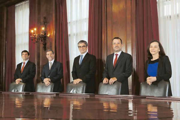 Banco Central ratifica tasa en mínimo de 0,5% y admite que la economía “comenzó a estabilizarse”