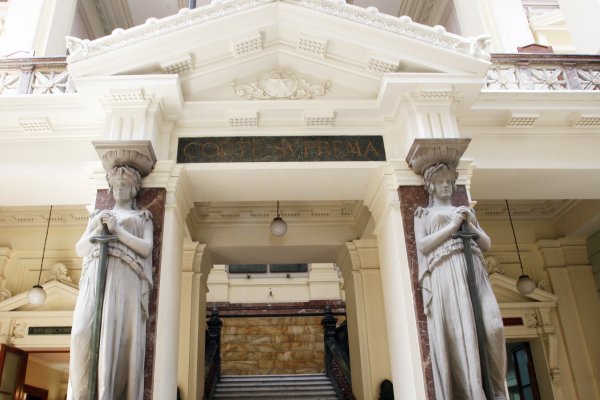 Gobierno propone a Adelita Ravanales para integrar la Corte Suprema