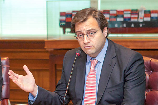 Gerente de CSAV cree que la Constitución debe abordar también los abusos del Estado