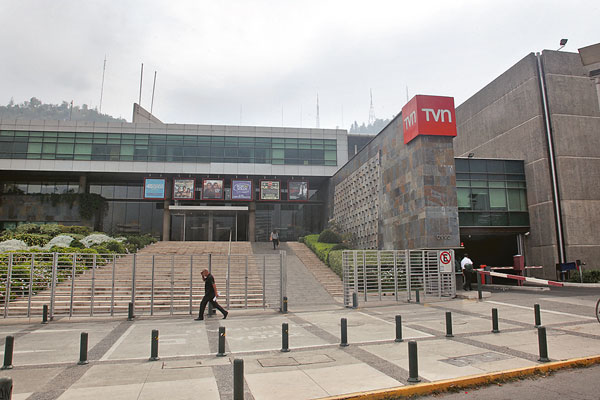 Toma fuerza en el Congreso idea de cambiar modelo de financiamiento de TVN