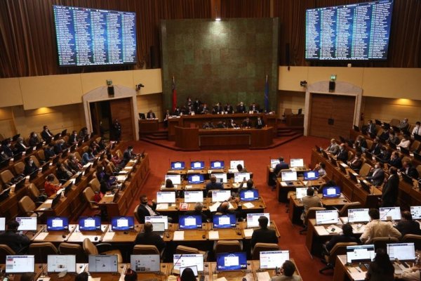 Tramitación flash: proyecto que incorpora a trabajadoras de casa particular al seguro de cesantía está listo para ser ley