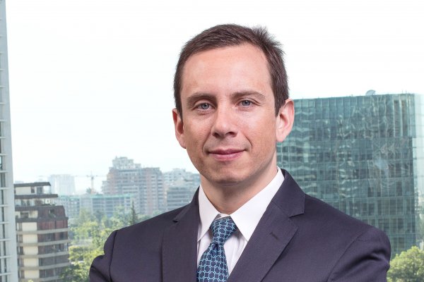 Incertidumbre política del plebiscito lleva a Banchile a “subponderar” a la bolsa chilena