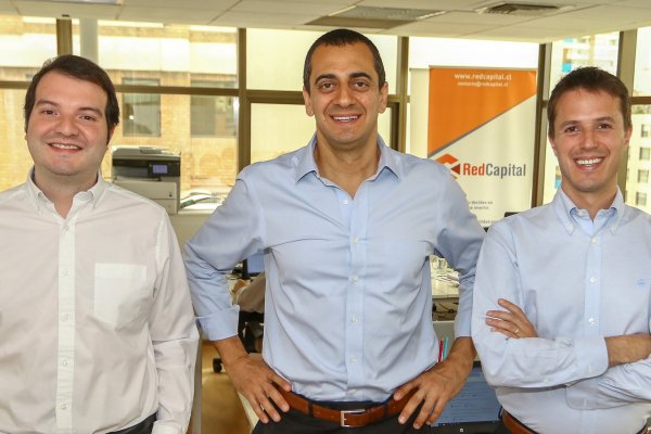 Raúl Mellis, Gustavo Ananía y Felipe Zanberk, fundadores de RedCapital