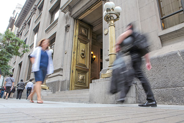 Bancos centrales: instituciones bajo presiones políticas