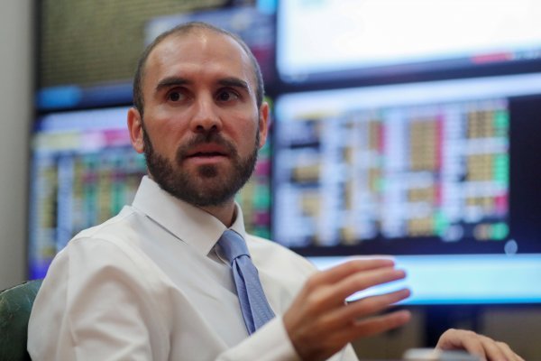 <p>Ministro de Economía de Argentina dice busca evitar pagos al FMI entre 2021 y 2024</p>