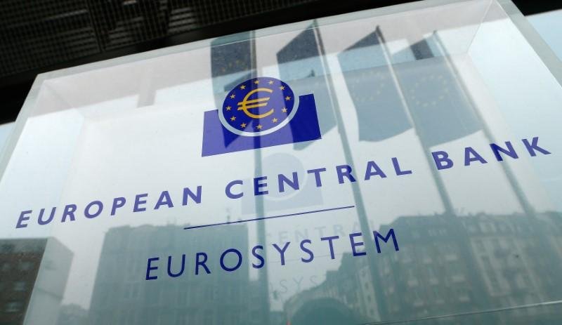 <p>España e Italia abren la vía de las fusiones bancarias en Europa</p>