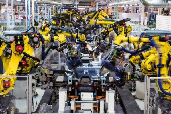 La producción industrial sube un 4,1% en la eurozona con España y Portugal a la cabeza
