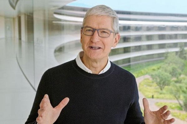 Tim Cook, CEO de Apple, condujo el lanzamiento desde la sede de Cupertino, en California.