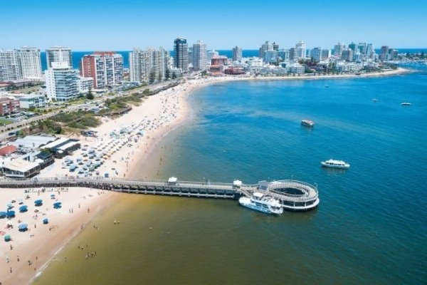 Pese al Covid y al dólar, argentinos ya piensan en sus vacaciones y reservas en Uruguay crecen 50%