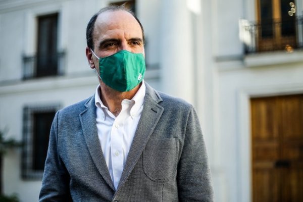 Monckeberg llama a la oposición a lograr un acuerdo en pensiones y “no seguir dilatando” la reforma