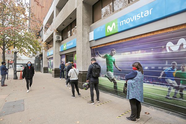 Movistar es la única compañía que decidió vender bloques de espectro. Foto: José Montenegro
