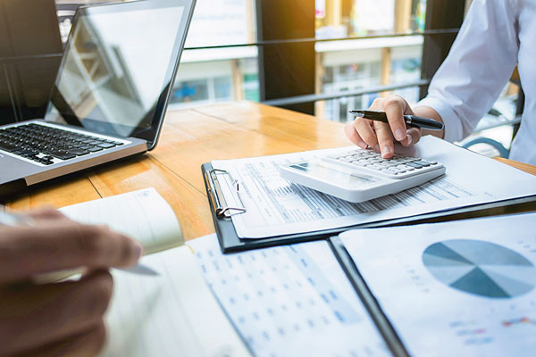Cómo enfrentan los principales bancos chilenos el lavado de dinero