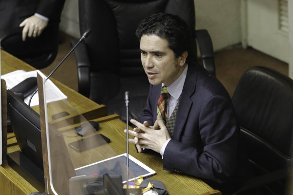 Briones defiende proyecto que amplía inversión en activos alternativos de las AFP y queda a un paso de salir del Congreso